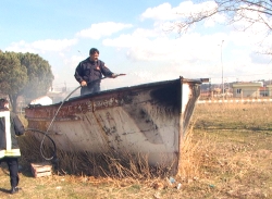 Deniz Kenarında Duran Filika Yandı