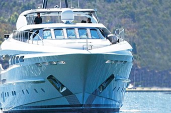 Ünlülerin Yatçısına Kaçakçılık Suçlaması