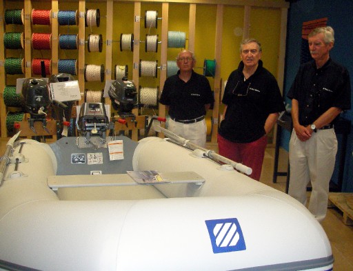 West Marine&#039;den ilk mağaza