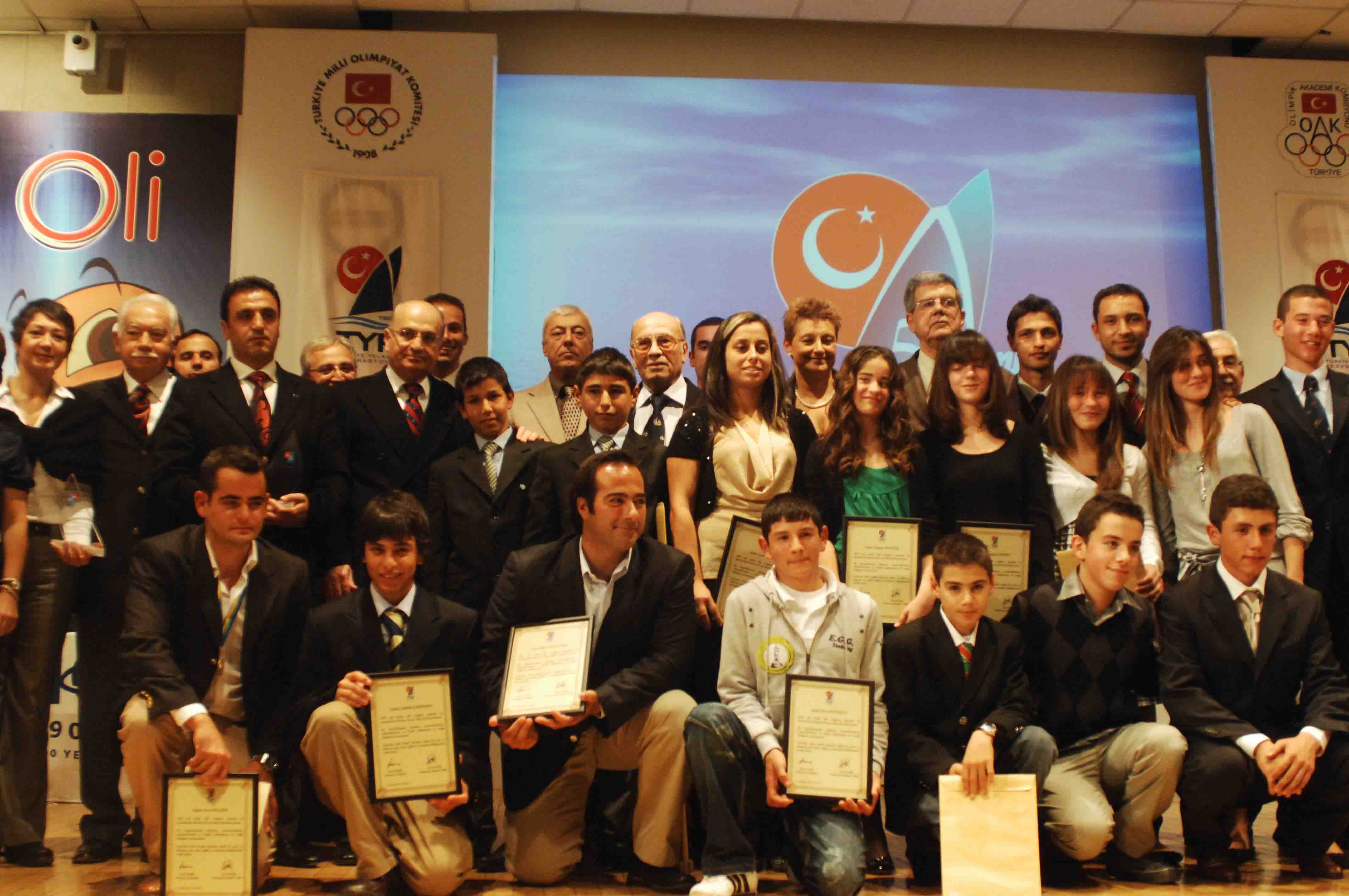 Yılın başarılı yelkencilerine ödül