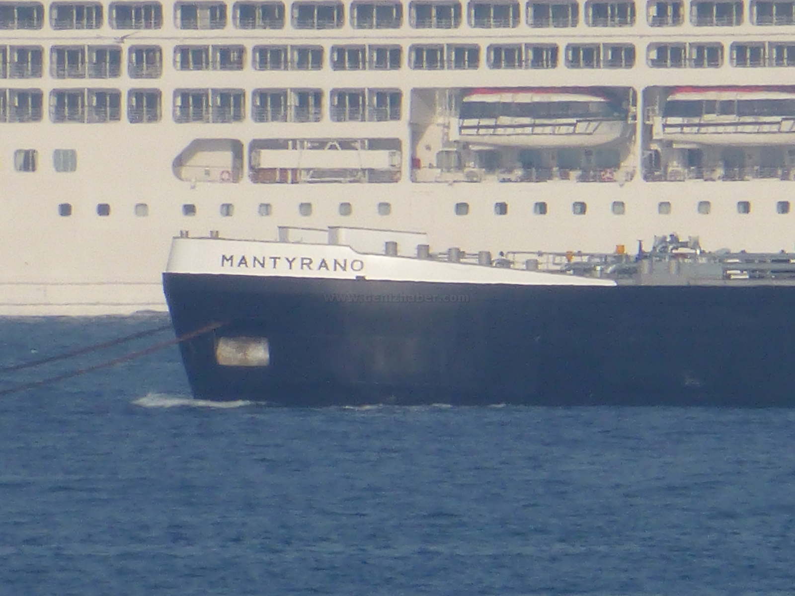 MANTYRANO İstanbul Boğazından geçti