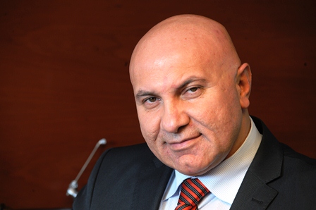 Yıldırım da bürokrasiden şikayetçi..