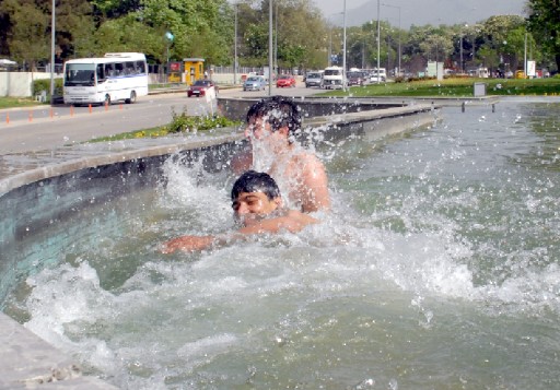 Sıcaklar Çocuklara Söz Dinlettirmiyor