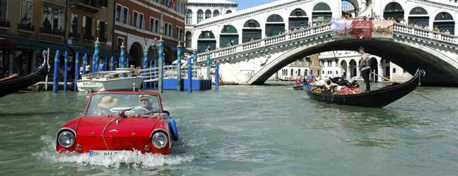 Yüzergezer otomobil!