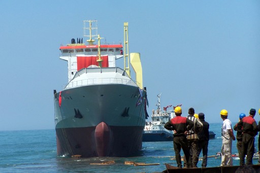 Yük Gemisi Törenle Denize İndirildi.