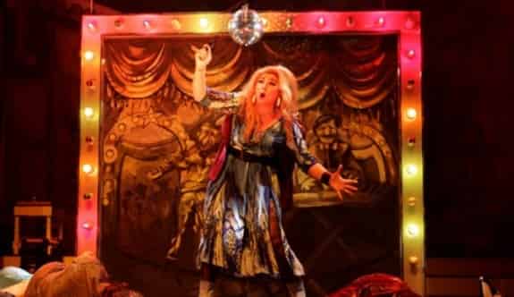 Afa’da "Tersine Dünya" İsimli Oyun Sergilendi