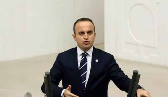 AK Partili Turan: “CHP’liler İyi Niyetli Olsalardı Deniz Gezmiş Asılmamış Olurdu”