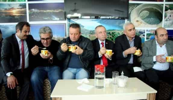 Akan Kana Dur Dediler