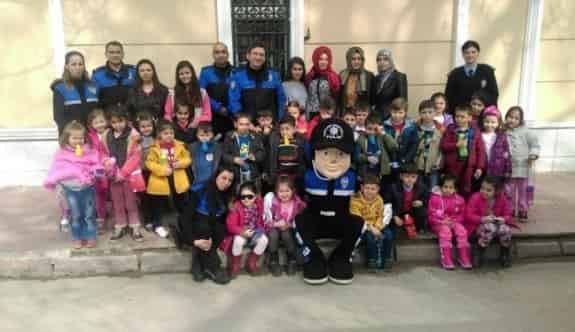 Anaokulu Öğrencilerine Polisliği Tanıttılar