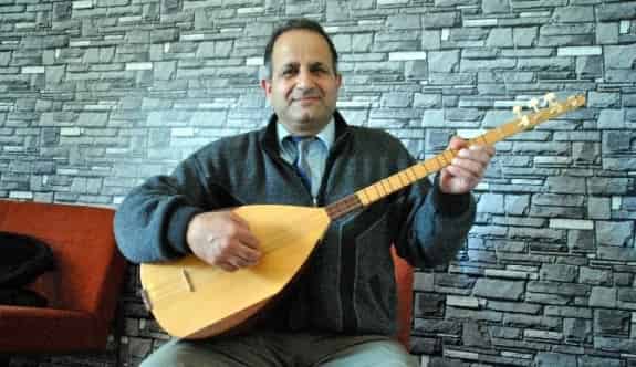 Aşık Gazeteci Bağlamanın Tezini Hazırlayacak