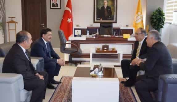 Azerbaycan Milletvekili Hüseynov’dan, Rektör Çelik’e Ziyaret