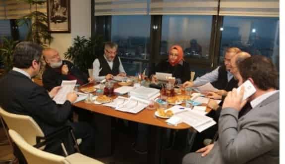 ‘Azizelerin Kokusu Bulaştı Tenime’ Yarışmada 2. Oldu