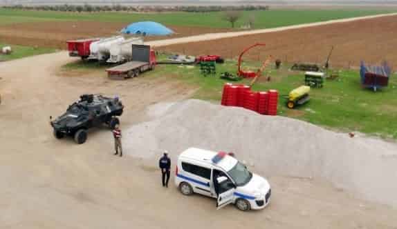 Bakan Yılmaz, Suriye Sınırının Sıfır Noktasında İncelemelerde Bulundu