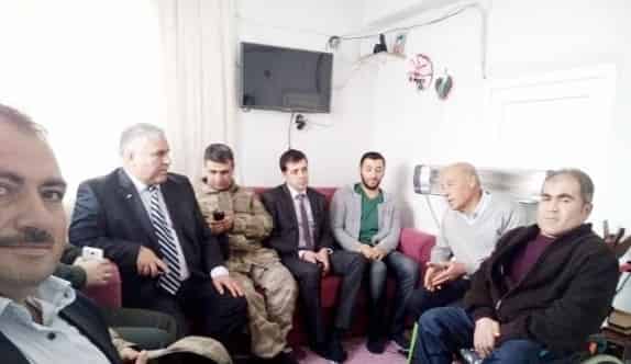 Besni Gazisi Hüseyin Deniz’i, İlçe Protokolü Ziyaret Etti