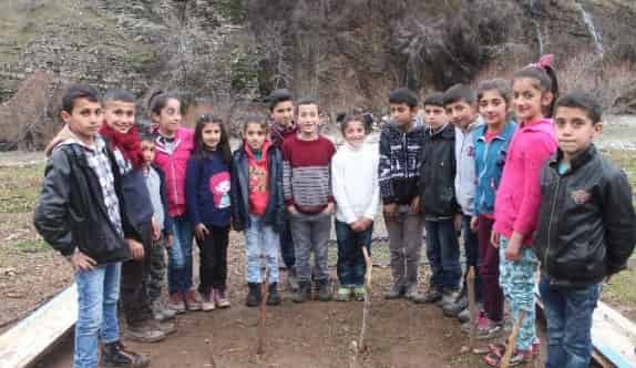 Beytüşşebap’taki ‘Survivor’ Köyünden Ilıcalı’ya Teşekkür