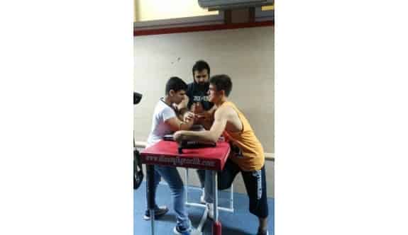 Bilek Güreşi Sporcuları Şampiyonaya Hazırlanıyor