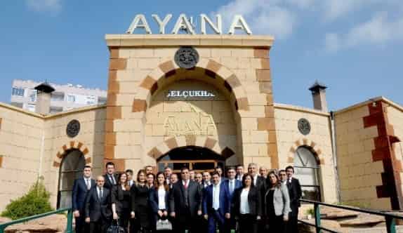 Can, Bankacılarla Biraraya Geldi