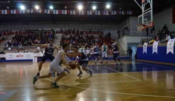 Düzce Belediyespor Zirveyi Gözüne Kestirdi