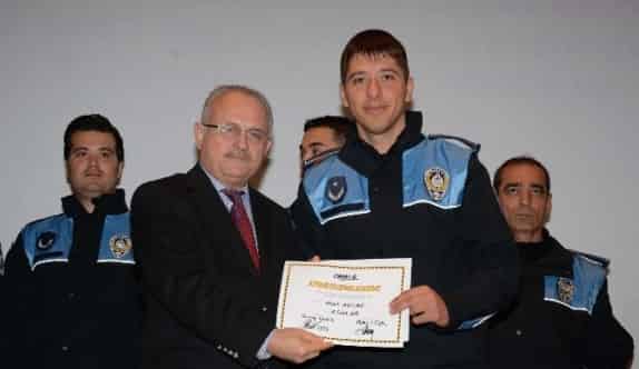 Eğitimden Geçen Zabıtalar Sertifikalarını Aldı