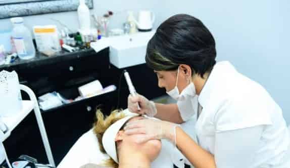 Estetik Koçu Özkan: "Liposuction Kilo Verme Ameliyatı Değildir"