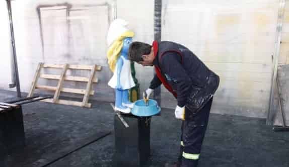 Fabrika Gibi Çalışıyorlar