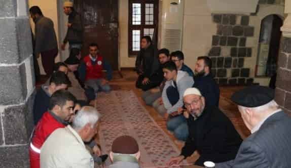 Gençler, Sabah Namazında Buluştu