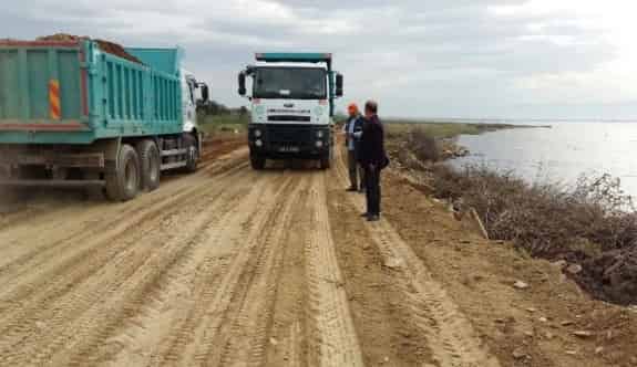 Gölmarmara’da Mahalle Yolları Düzenleniyor
