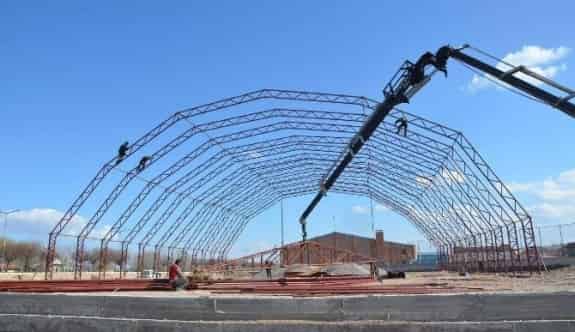 Gülşehir’in İlk Halı Sahası Belediye Tarafından Yaptırılıyor