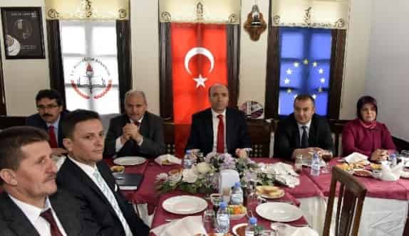 Gümüşhane’de ‘Kızlarımız Okullaşıyor, Üniversitelerle Ve İş Alanlarıyla Buluşuyor’ Projesi