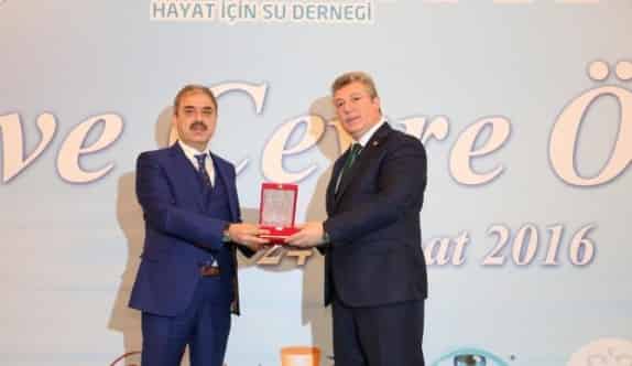 Haysu’dan Başkan Dinç’e Ödül