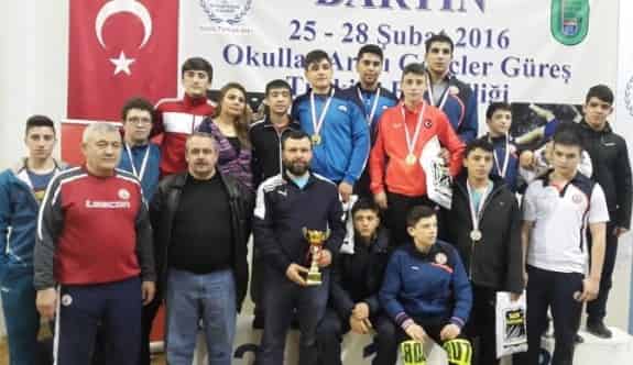 İosb Meslek Lisesi’nden Güreşte Büyük Başarı