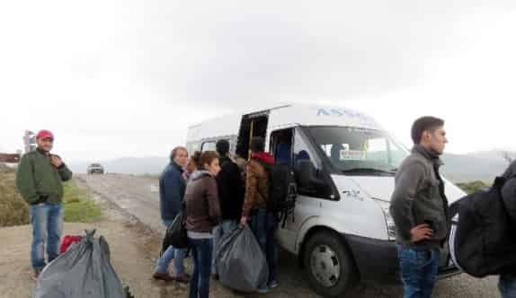 Kaçaklar Botları Karadan Yürüttüler