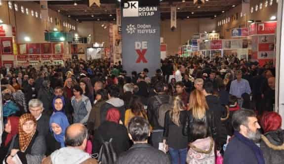 Karadeniz Kitap Fuar’ını 110 Bin Kişi Ziyaret Etti