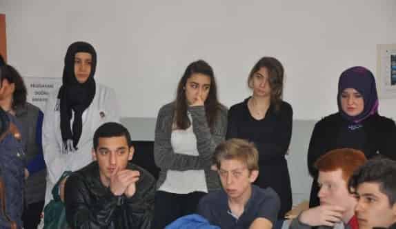 Kazada Hayatını Kaybeden Öğrencinin Okulunda Yas Var