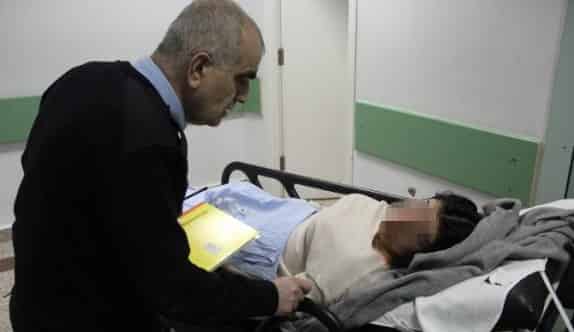 Kendini Bıçaklayan Genç Kız Hastanelik Oldu