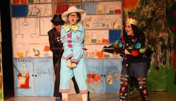 Minikler "Bir Elin Nesi Var İki Elin Sesi Var" Dedi