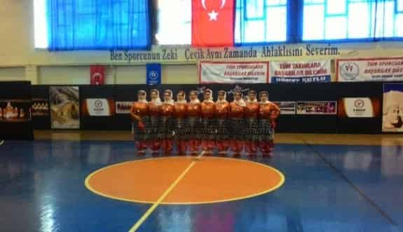 Okullar Arası Halk Oyunları Yarışması Düzenlendi