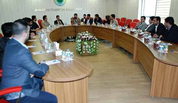 Otomobil Tasarımcısı Erbakan Malkoç Şanlıurfa’da Genç Girişimcilerin Düzenlediği Söyleşiye Katıldı