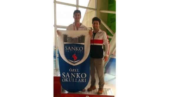 Özel Sanko Okulları Öğrencilerinin Yüzmede Bölge Derecesi