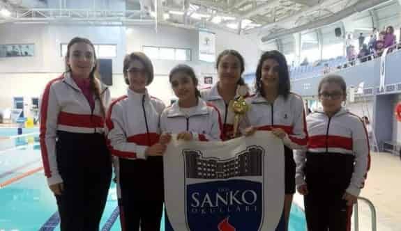 Özel Sanko Okullarının Küçük Yüzücülerinin Büyük Başarısı