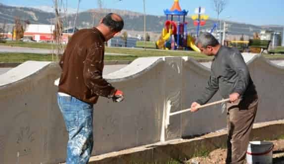 Parklarda Bahar Hazırlığı Temizliği