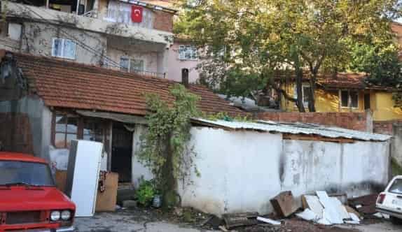 Parlakoğlu Ailesi Yeni Evine Kavuştu