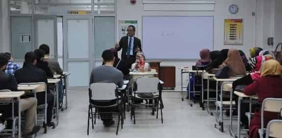 Rektör Özer İlahiyat Fakültesi’nde İncelemelerde Bulundu