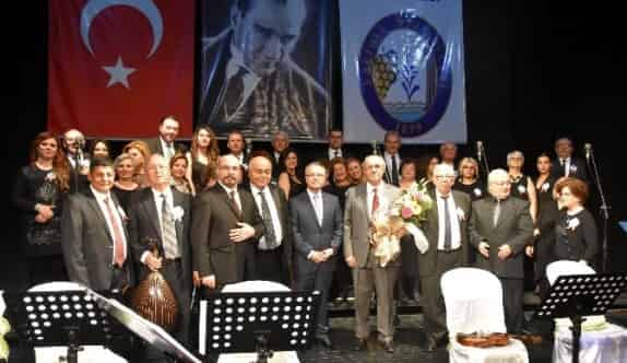 Salihli’de Gönülden Gönüle Konseri Büyüledi