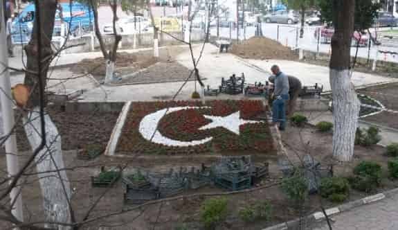 Saruhanlı’da Türk Bayrağı Çiçek Açtı