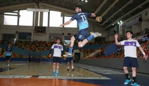 Selçuklu Belediyesi Hentbol Takımı, Hentbolspor Kulübü’nü 38-21 Mağlup Etti