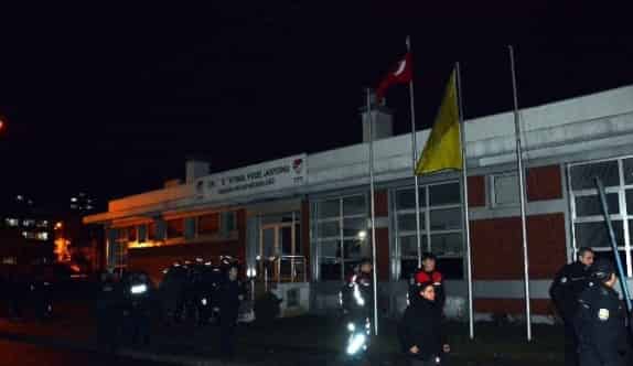 Trabzonsporlu Taraftarlar Sokağa Döküldü