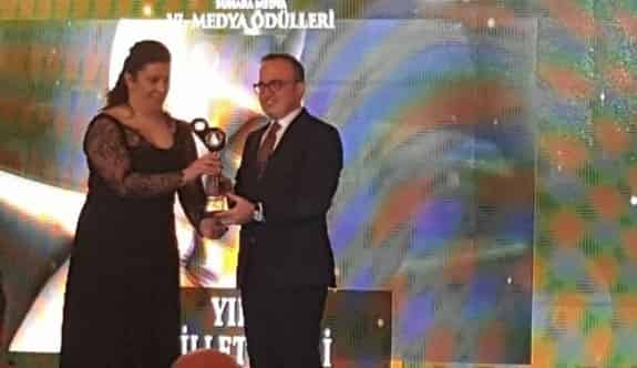 Turan’a Yılın Milletvekili Ödülü