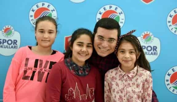 Tütüncü’den 355 Çocuğa Doğum Günü