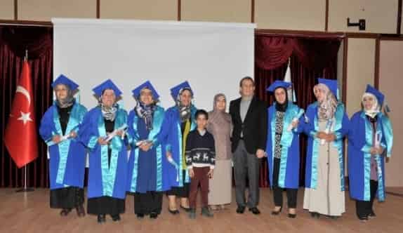 Van’da "Anne Üniversitesi" Projesi Mezuniyet Töreni